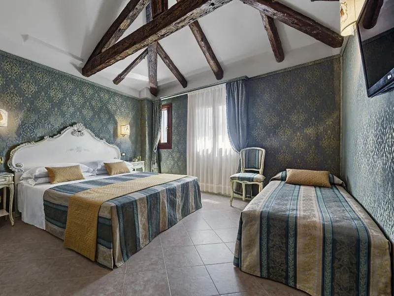 Antica Locanda Al Gambero Венеция Отель