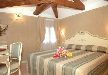 Отель Antica Locanda Al Gambero Венеция