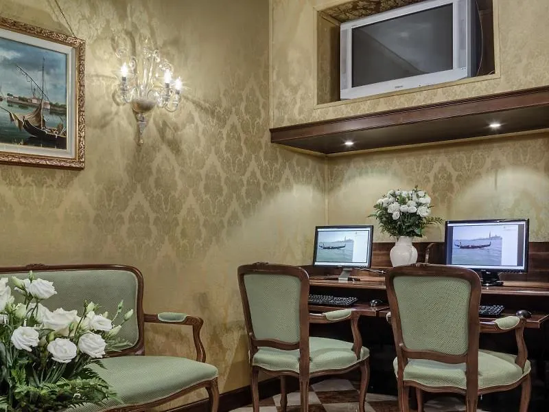 *** Hotel Antica Locanda Al Gambero Venice Italy