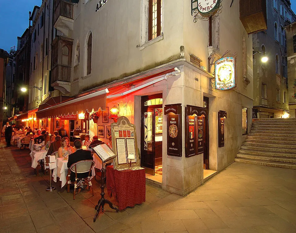 Antica Locanda Al Gambero Venice Hotel